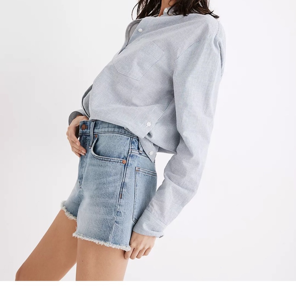 ❤️… Madewell The Perfect Jean Short - Picture 2 of 5